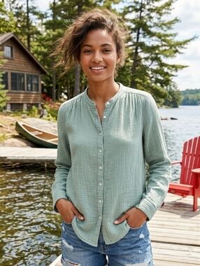 GAP Button-Up Cotton Waffle Top in Sage Green